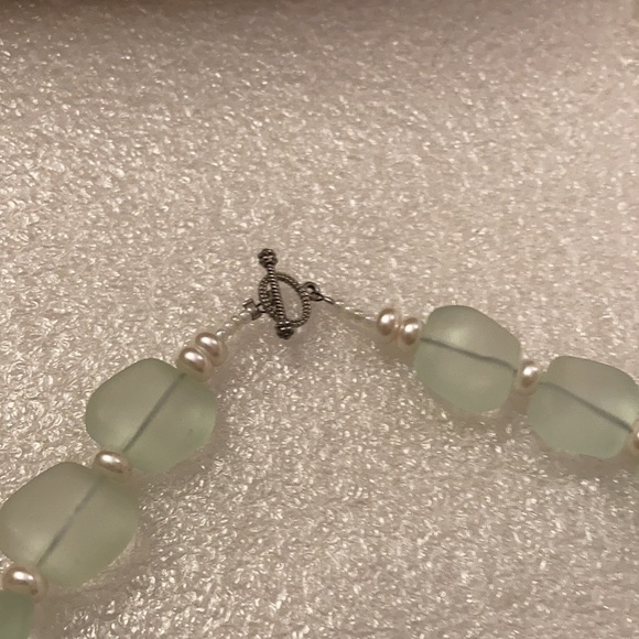 Sea-glass and Pearl Necklace - Picture 4 of 5